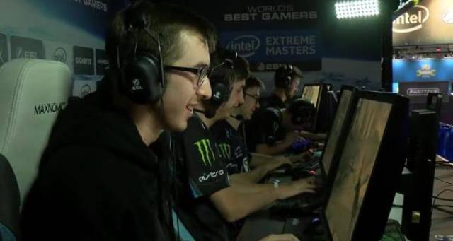 山崎伊织 山崎伊织